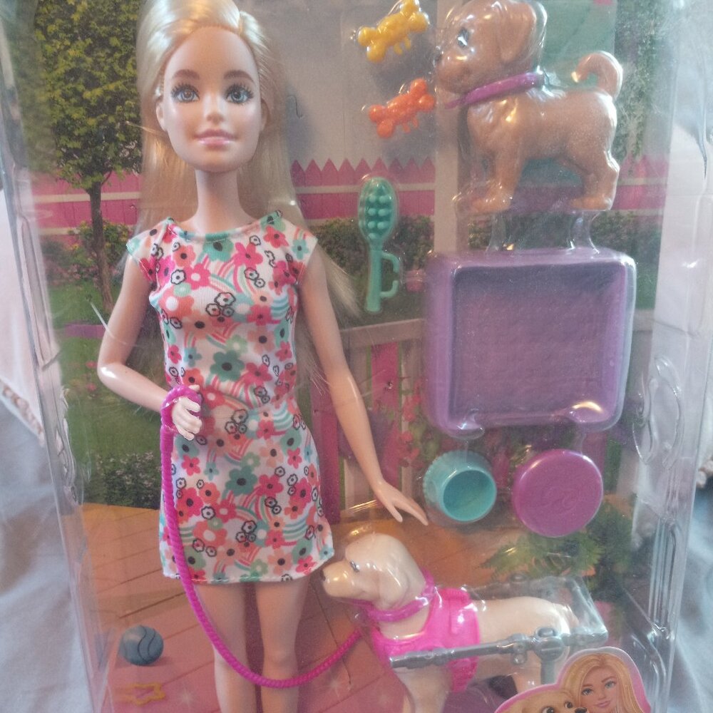 NWT Barbie as Dog Sitter with two Dogs
